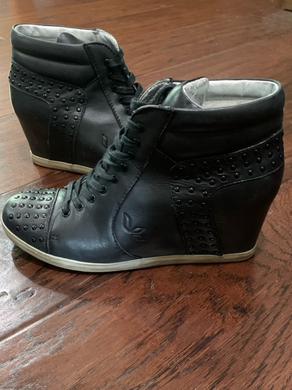Koolaburra Kenny Hidden Wedge Sneaker